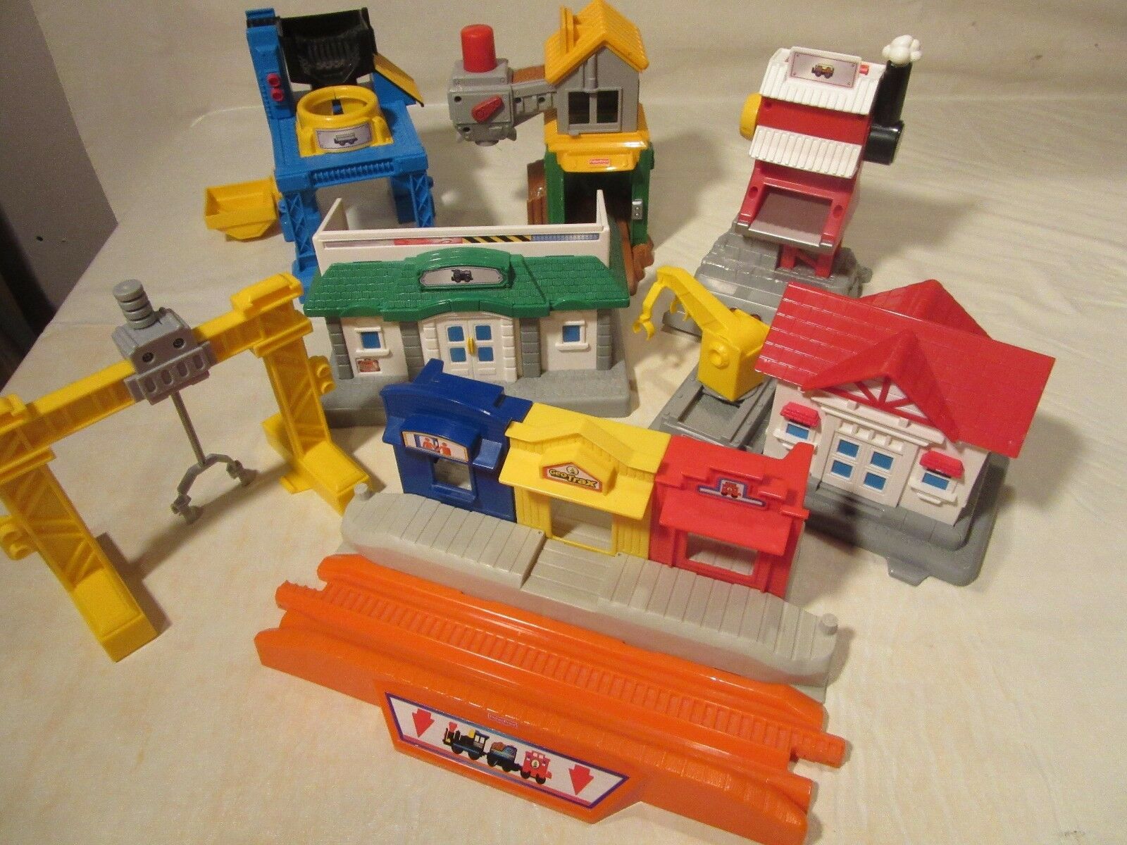 Fisher-price Geotrax Buildings Your Choice No Accessory Pieces